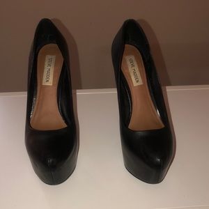 Black leather 5 inch Steve Madden heel
